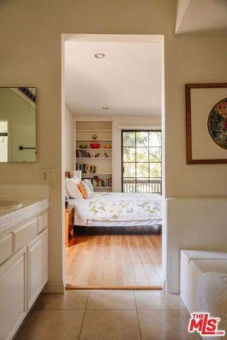 10336 Almayo Avenue 302, Los Angeles, CA 90064