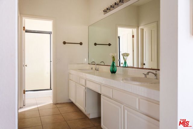 10336 Almayo Avenue 302, Los Angeles, CA 90064