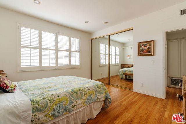 10336 Almayo Avenue 302, Los Angeles, CA 90064