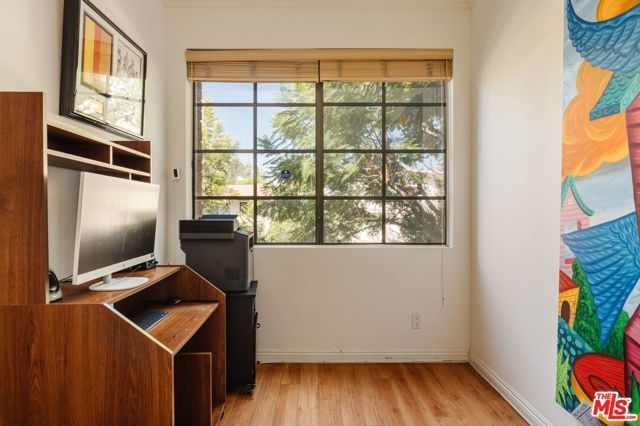 10336 Almayo Avenue 302, Los Angeles, CA 90064