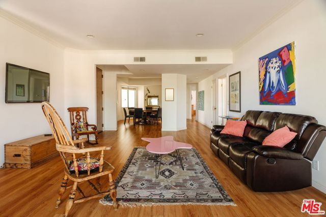 10336 Almayo Avenue 302, Los Angeles, CA 90064