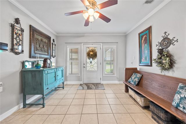 116 Sunset Dr, Mathis, TX 78368
