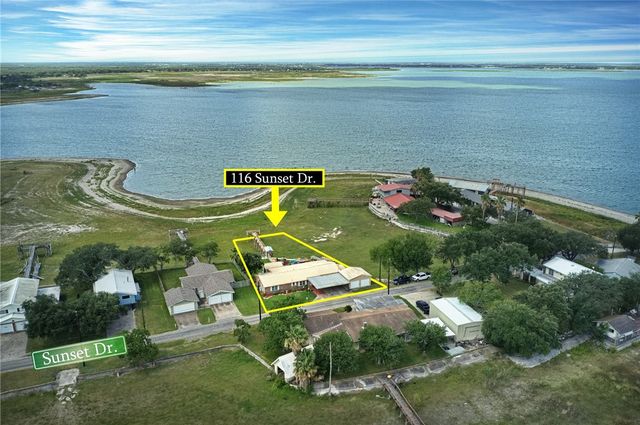 116 Sunset Dr, Mathis, TX 78368