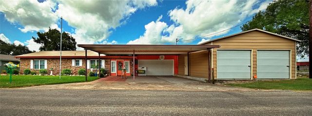116 Sunset Dr, Mathis, TX 78368