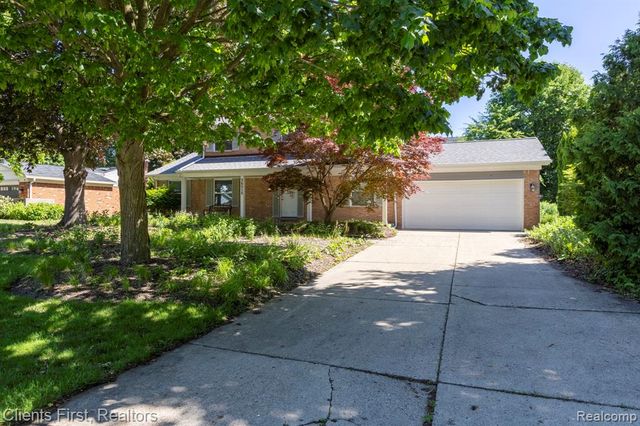 36515 Vicary Lane, Farmington, MI 48335