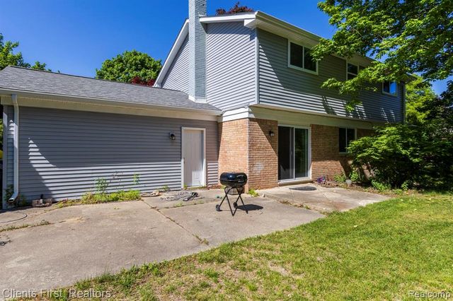 36515 Vicary Lane, Farmington, MI 48335