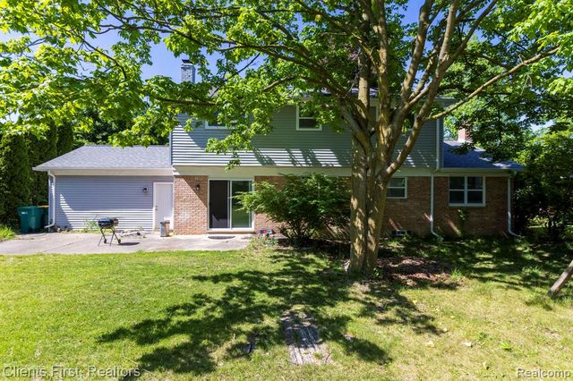 36515 Vicary Lane, Farmington, MI 48335