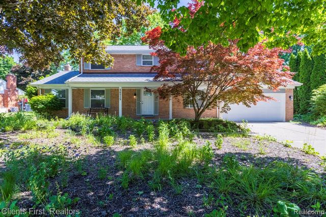 36515 Vicary Lane, Farmington, MI 48335