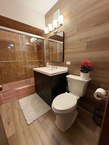 4937 W 85th Place, Burbank, IL 60459