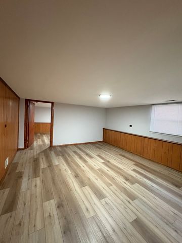 4937 W 85th Place, Burbank, IL 60459