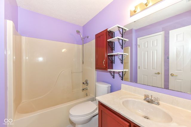 5831 Brobeck Lane, Indianapolis, IN 46254