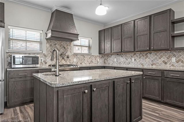 9223 RA Young Jr Drive, Fort Smith, AR 72916