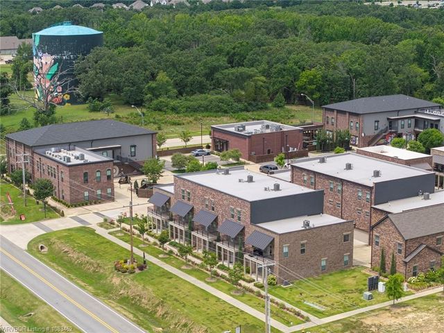 9223 RA Young Jr Drive, Fort Smith, AR 72916