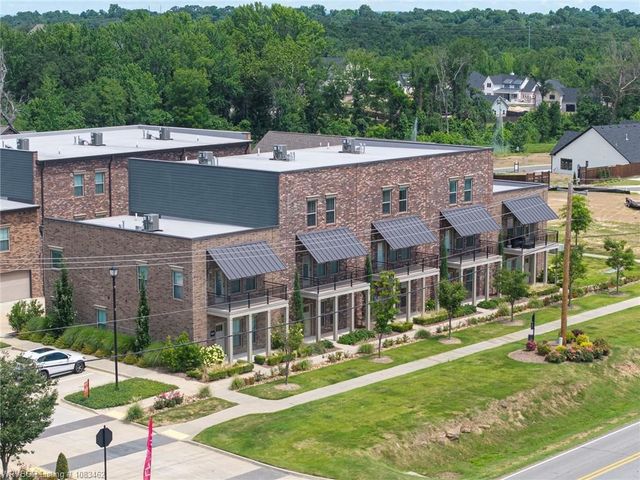 9223 RA Young Jr Drive, Fort Smith, AR 72916