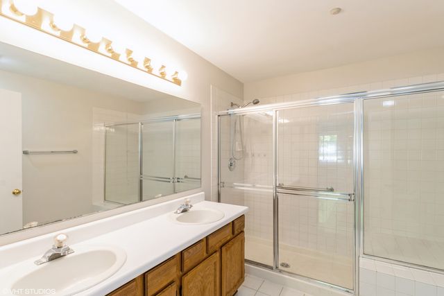 1412 W Crane Street 1, Arlington Heights, IL 60004