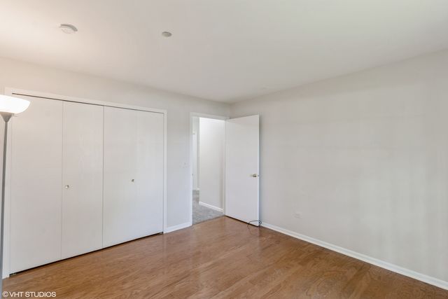 1412 W Crane Street 1, Arlington Heights, IL 60004