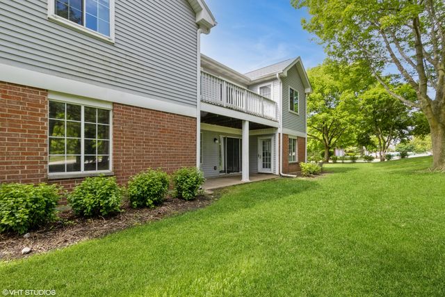 1412 W Crane Street 1, Arlington Heights, IL 60004