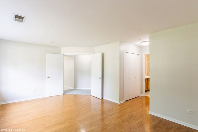 1412 W Crane Street 1, Arlington Heights, IL 60004