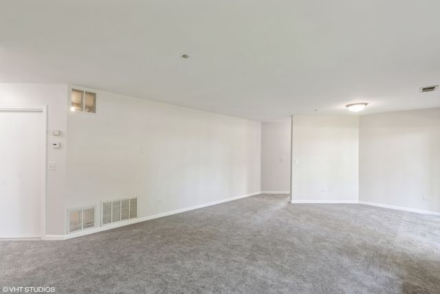 1412 W Crane Street 1, Arlington Heights, IL 60004