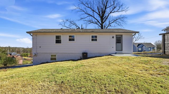 4011 Shady Oak Drive, Ooltewah, TN 37363