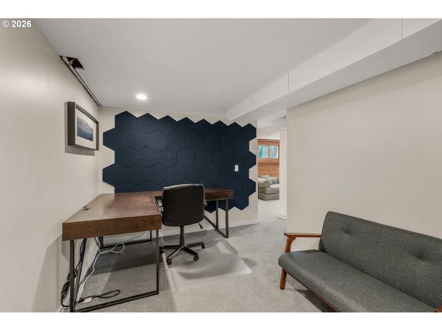 5921 Sw 45TH Ave, Portland, OR 97221