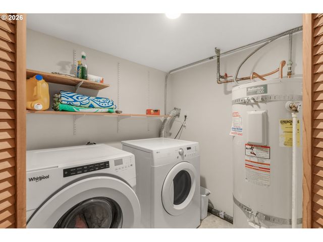 5921 Sw 45TH Ave, Portland, OR 97221