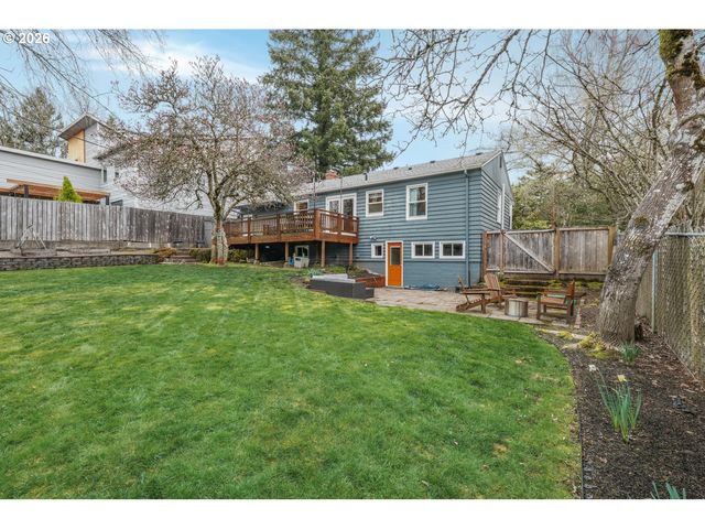 5921 Sw 45TH Ave, Portland, OR 97221