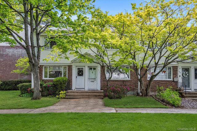 13-52 Bell Boulevard 215, Bayside, NY 11360