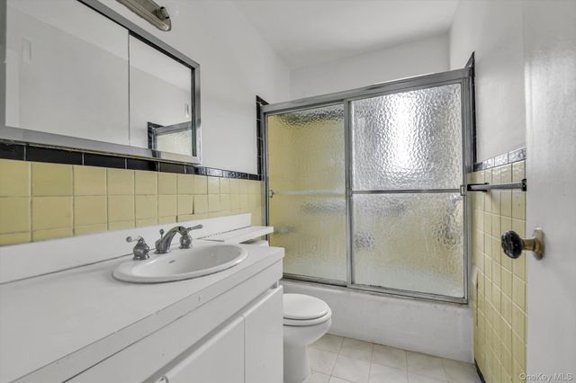 13-52 Bell Boulevard 215, Bayside, NY 11360