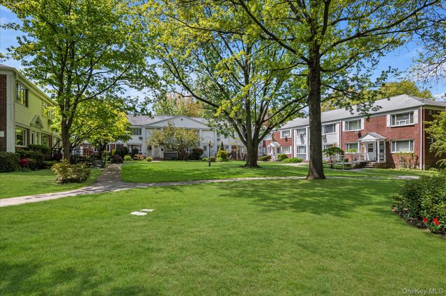 13-52 Bell Boulevard 215, Bayside, NY 11360