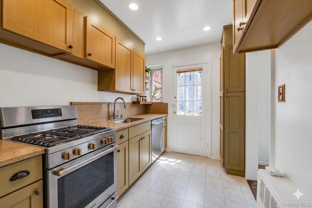 13-52 Bell Boulevard 215, Bayside, NY 11360