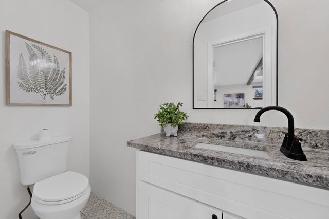 1305 Chama Street NE, Albuquerque, NM 87110