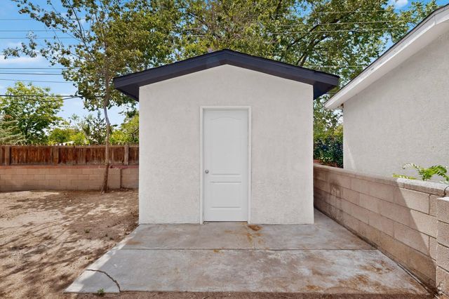 1305 Chama Street NE, Albuquerque, NM 87110