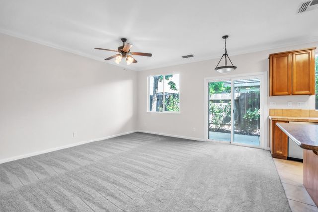 1650 Grey Bunny Dr, Roseville, CA 95747