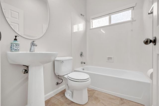 1650 Grey Bunny Dr, Roseville, CA 95747