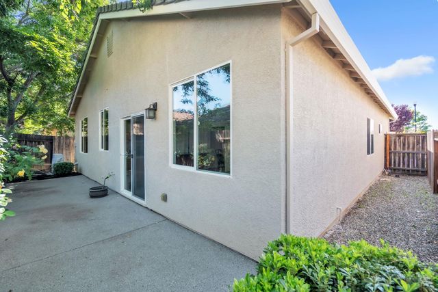 1650 Grey Bunny Dr, Roseville, CA 95747