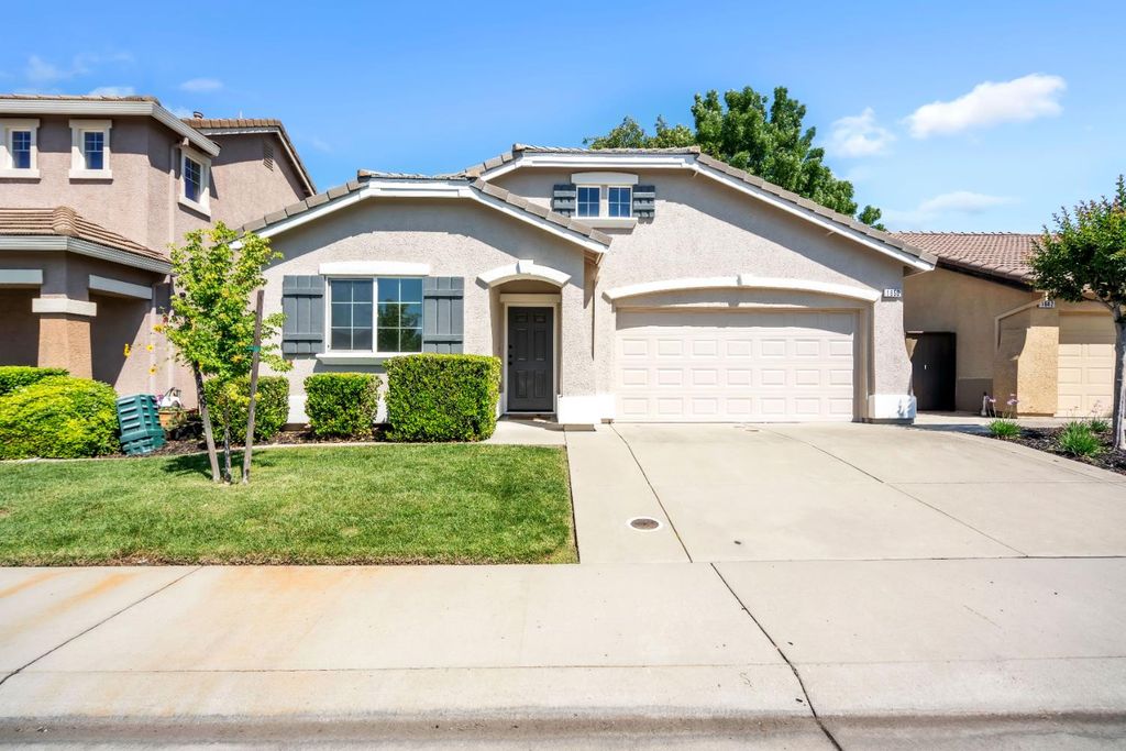 1650 Grey Bunny Dr, Roseville, CA 95747