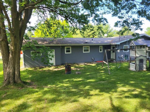 223 E Wisconsin Avenue, Monticello, WI 53570