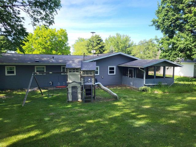 223 E Wisconsin Avenue, Monticello, WI 53570