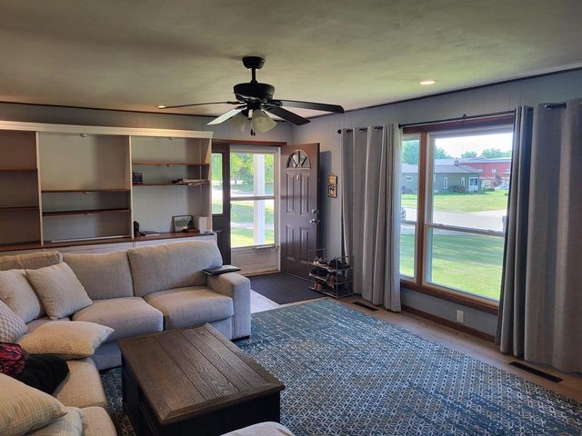 223 E Wisconsin Avenue, Monticello, WI 53570