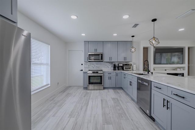 23700 LAKE HILLS DRIVE, Lutz, FL 33559