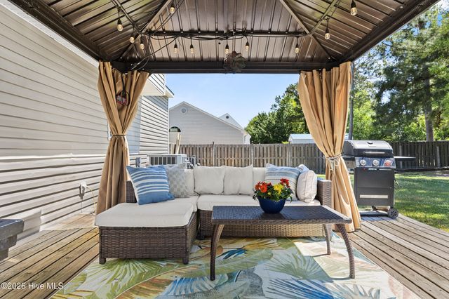 10023 Winding Branches Drive SE, Belville, NC 28451
