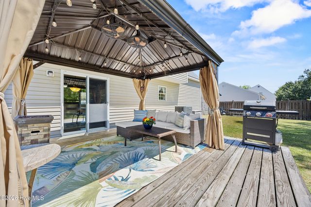 10023 Winding Branches Drive SE, Belville, NC 28451