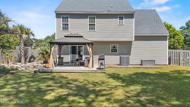 10023 Winding Branches Drive SE, Belville, NC 28451