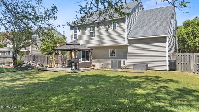 10023 Winding Branches Drive SE, Belville, NC 28451