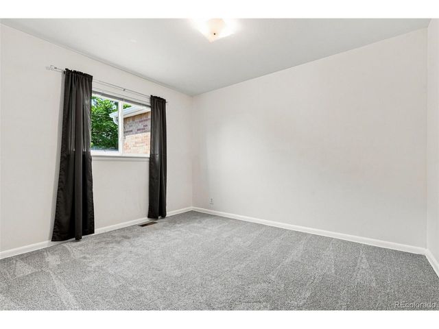 9231 Clayton St, Thornton, CO 80229