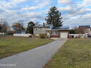 21 Butler Boulevard, Bayville, NJ 08721