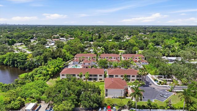 3958 MEDITERRANEA CIRCLE 411, Sarasota, FL 34233