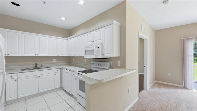 3958 MEDITERRANEA CIRCLE 411, Sarasota, FL 34233