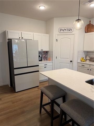 3060 NW 96th Street, Kansas City, MO 64154